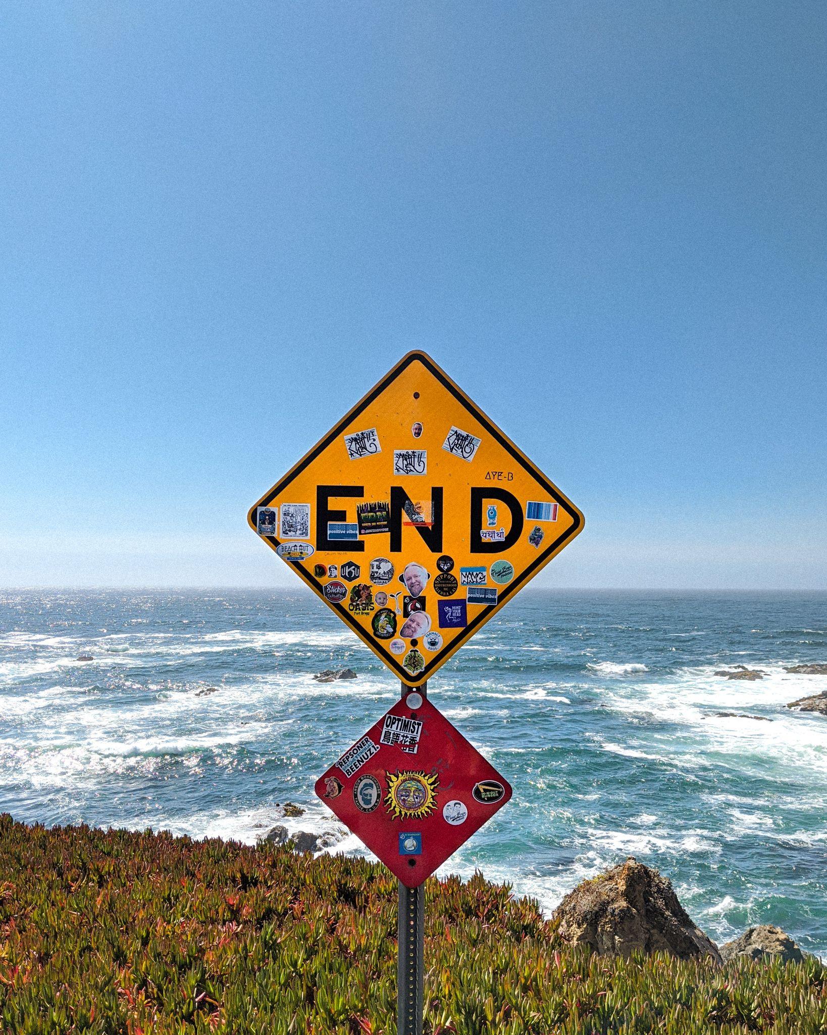 SIgn that says "End"